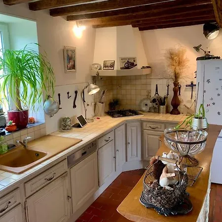 Holiday home Maison A Louer Noron-la-Poterie